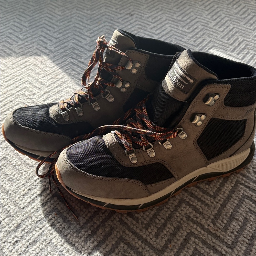 LL Bean Men's Gray and Black Hiking Boots size 9